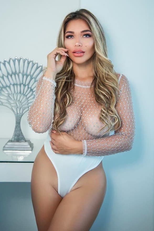 Andrea, blonde sportieve escort Amsterdam