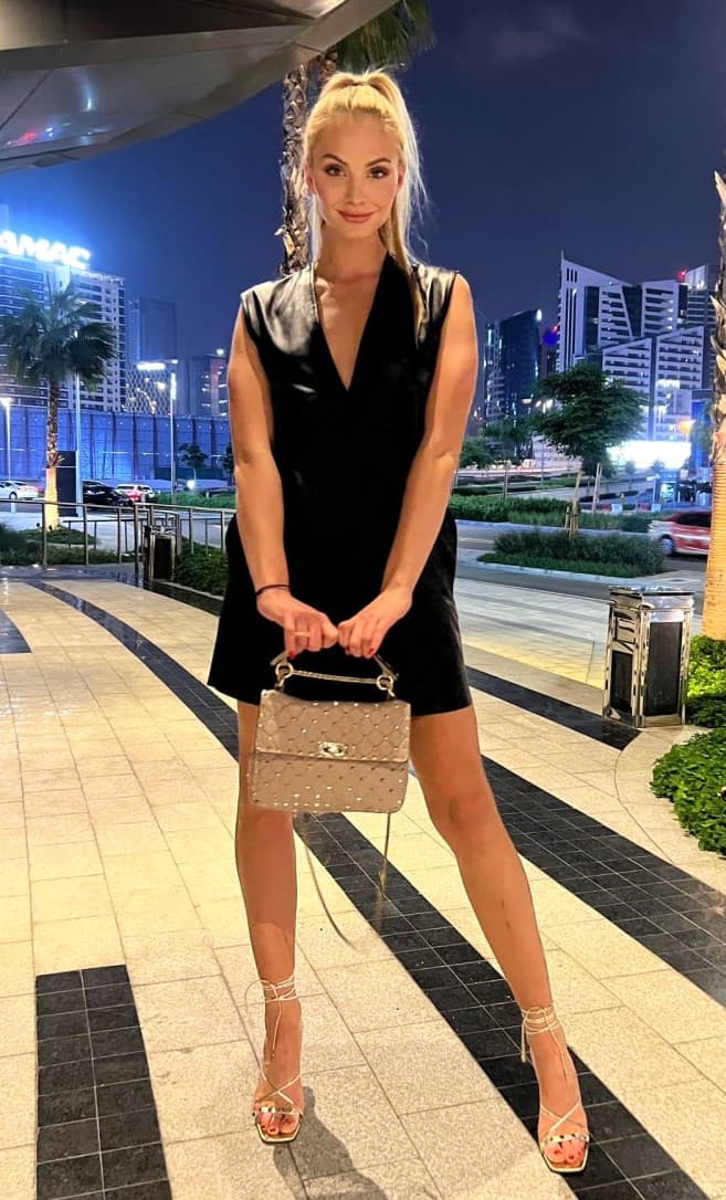 Camille Den Haag escort — foto 4