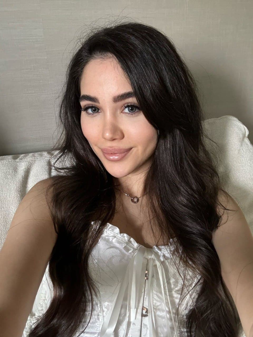 Dayna, brunette slanke escort Zaanstad