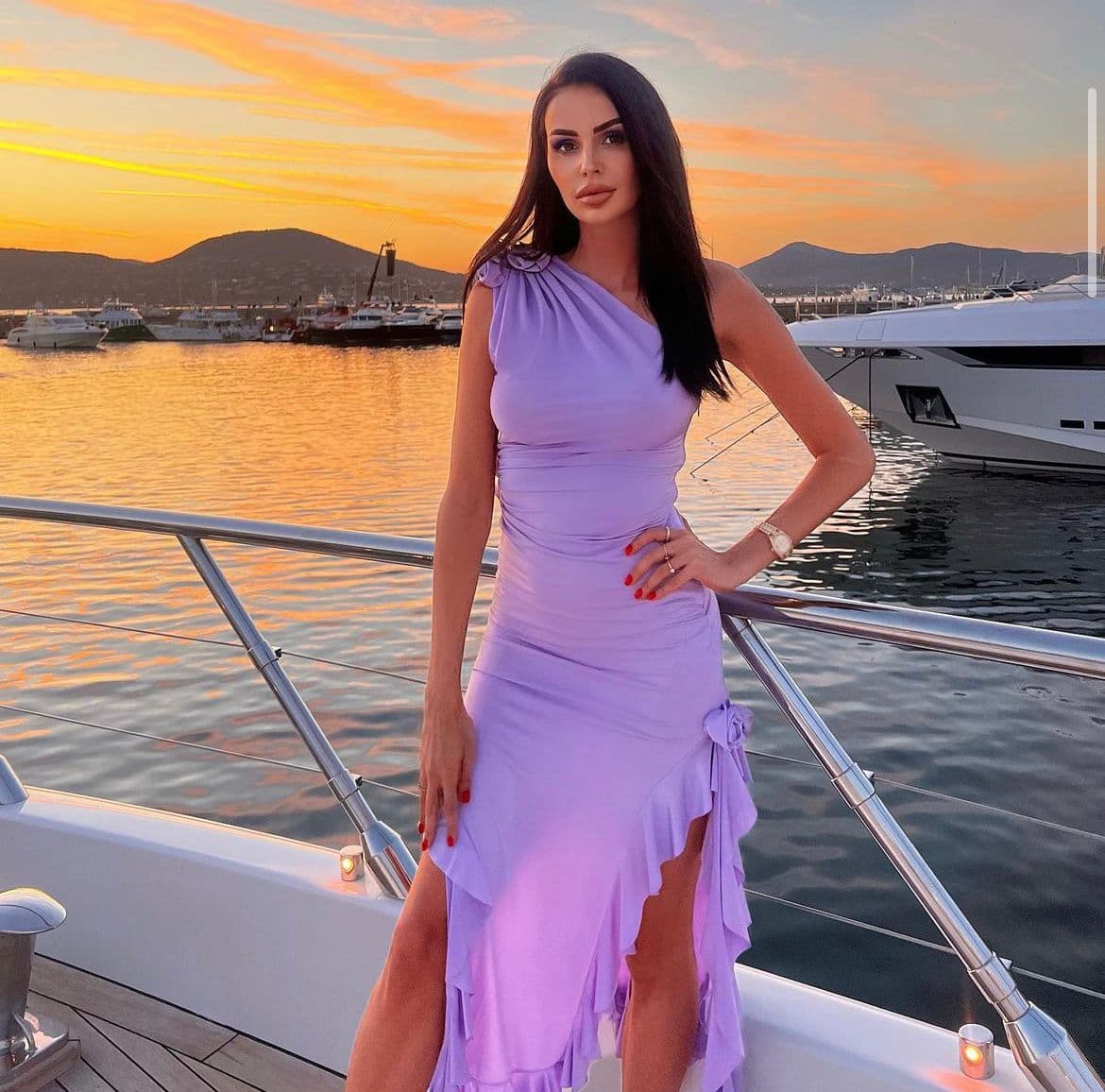Escort Lily (Den Haag) — afbeelding 4