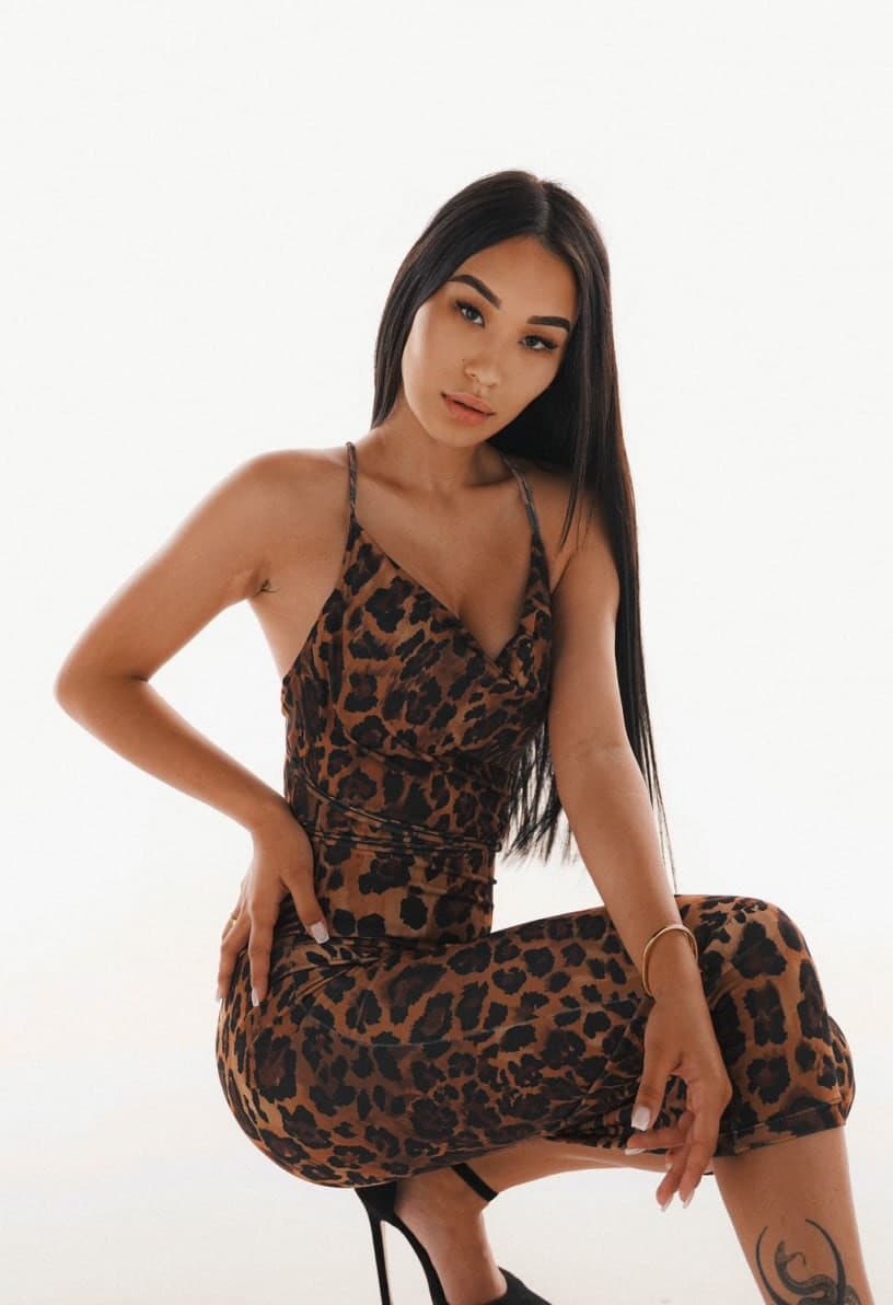 Aliana (22) | Tilburg escort