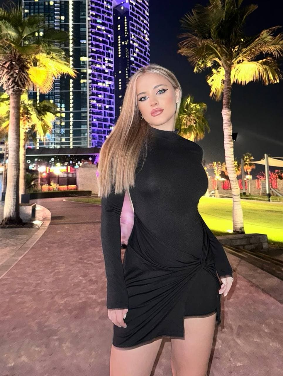 Rina, 25 — escort in Rotterdam