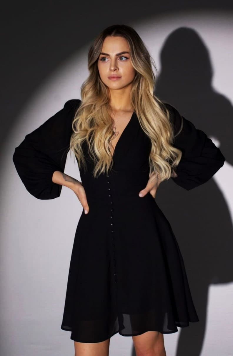Asya, blonde sportieve escort Apeldoorn