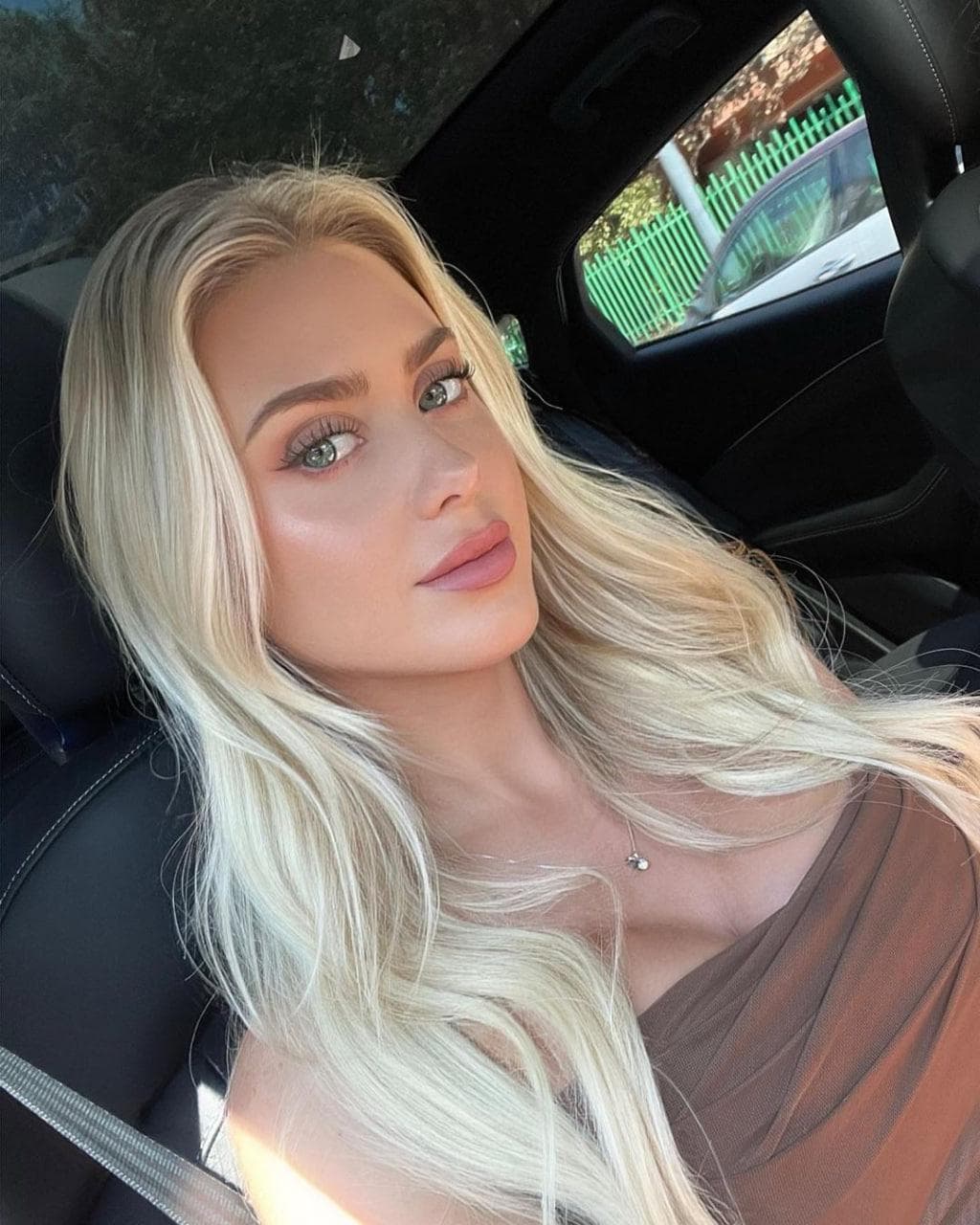 Eloise, 24 — escort in Utrecht
