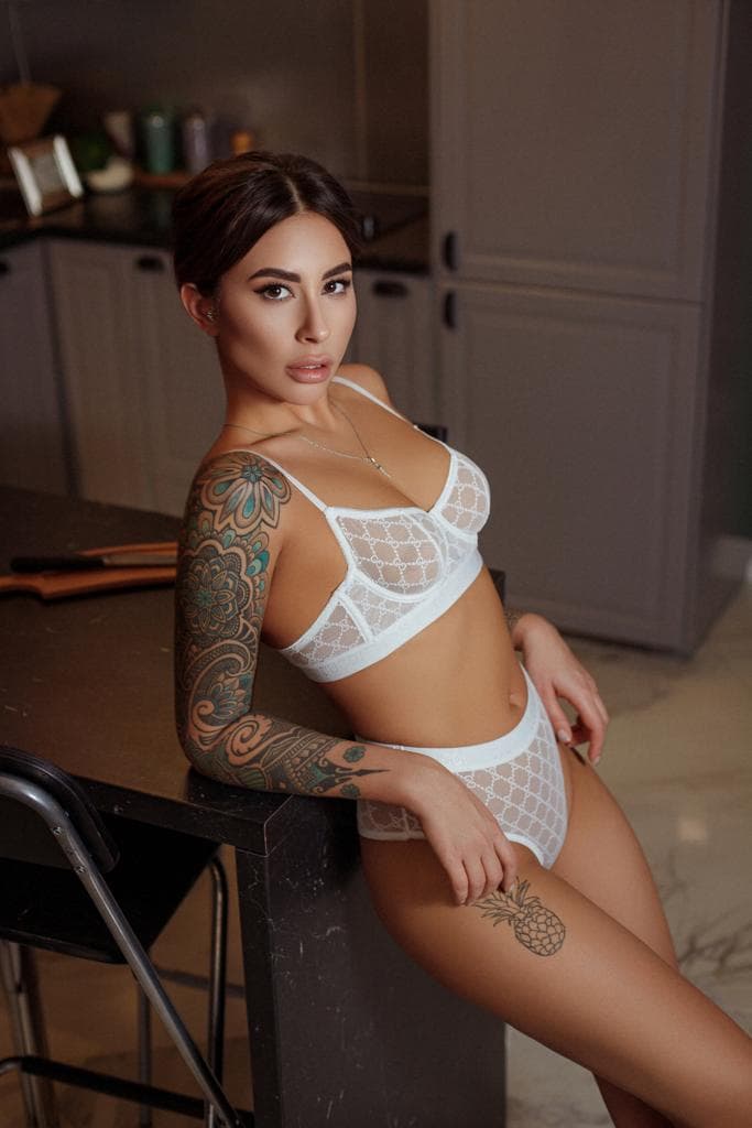 Alisha — 25-jarige escort in Groningen