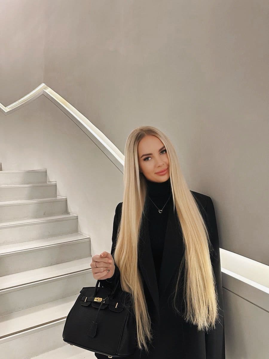 Elena, blonde tengere escort Arnhem