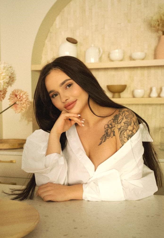 Anya Den Haag escort — foto 4