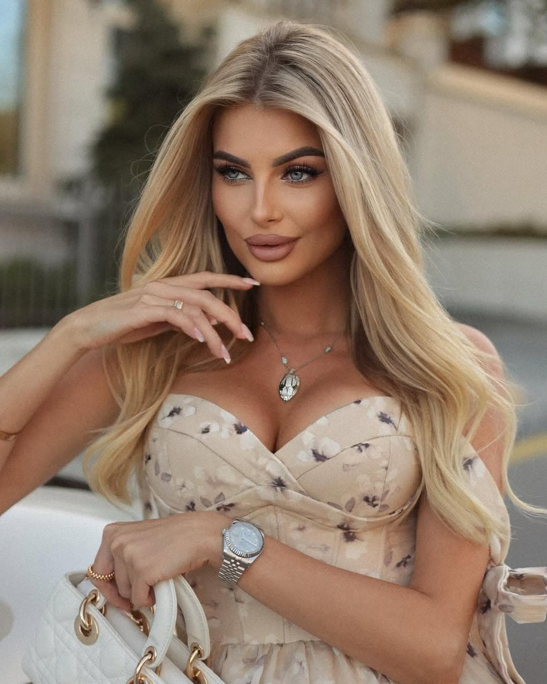 Grace, blonde volle escort Tilburg