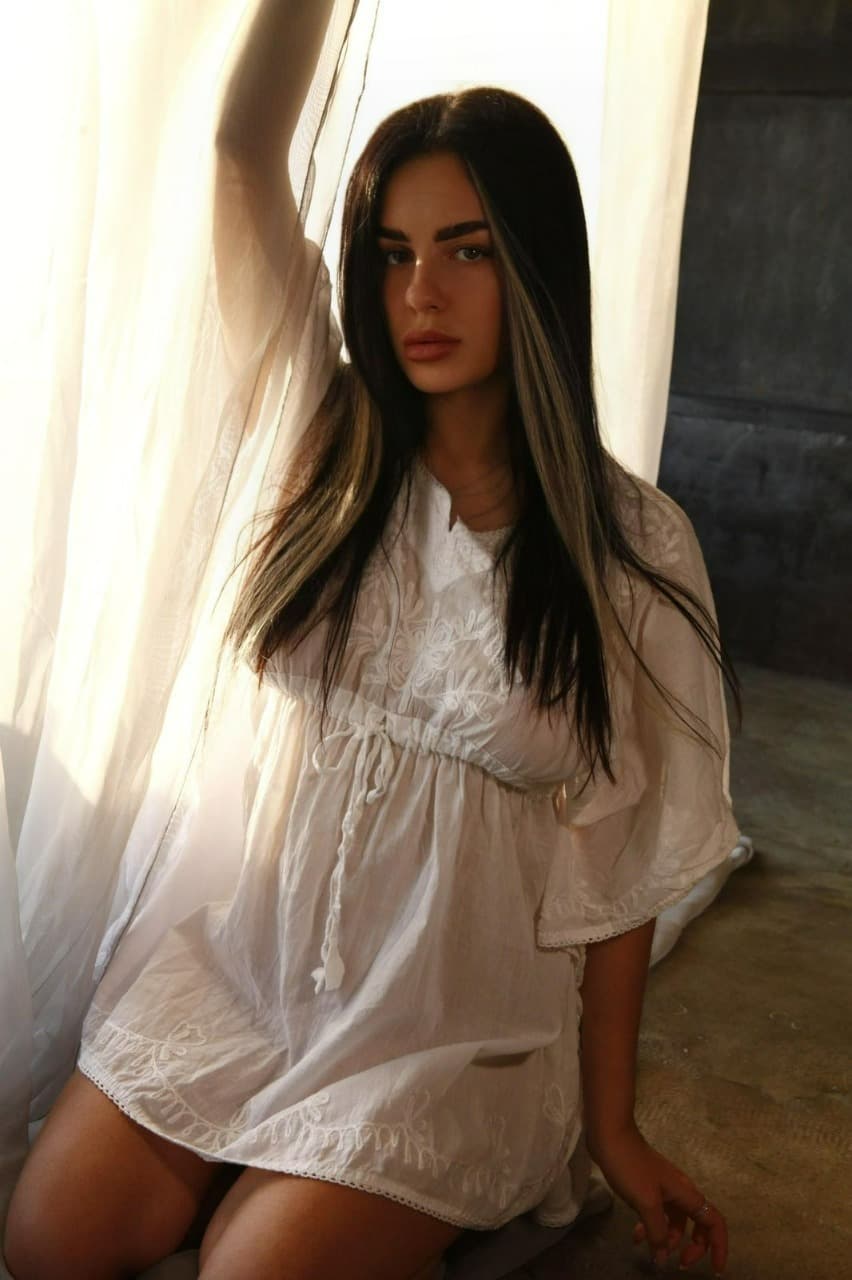 Escort Alina (Amsterdam) — afbeelding 4