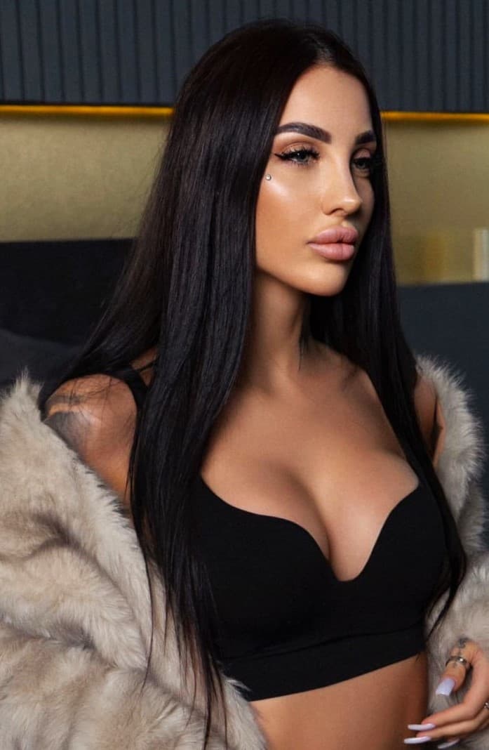 Escort Adelina (Amsterdam) — afbeelding 4