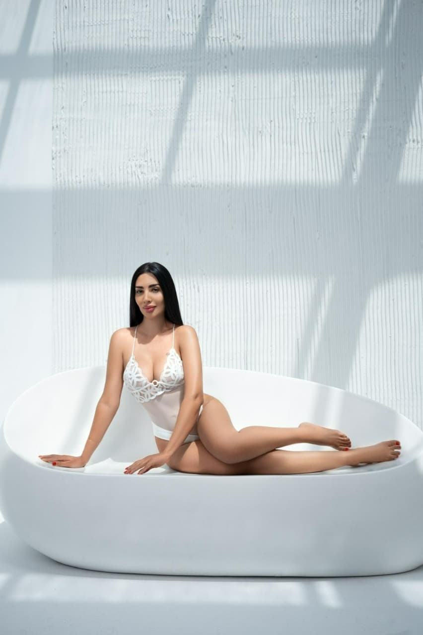 Zuliya (27) | Amsterdam escort