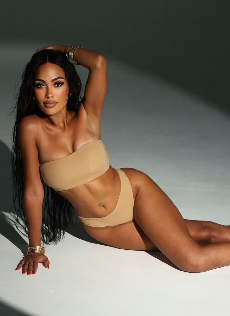 Cassie — 24-jarige escort in Den Haag