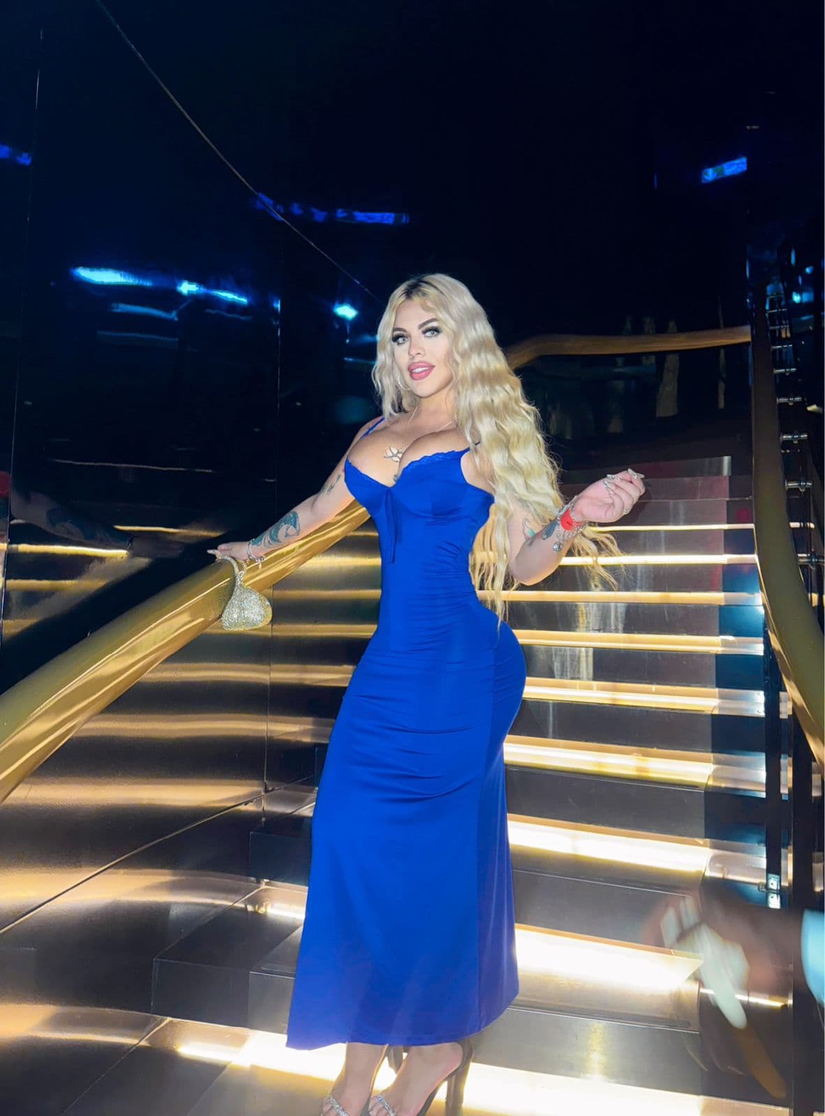 Mia, blonde vrouwelijke escort Apeldoorn
