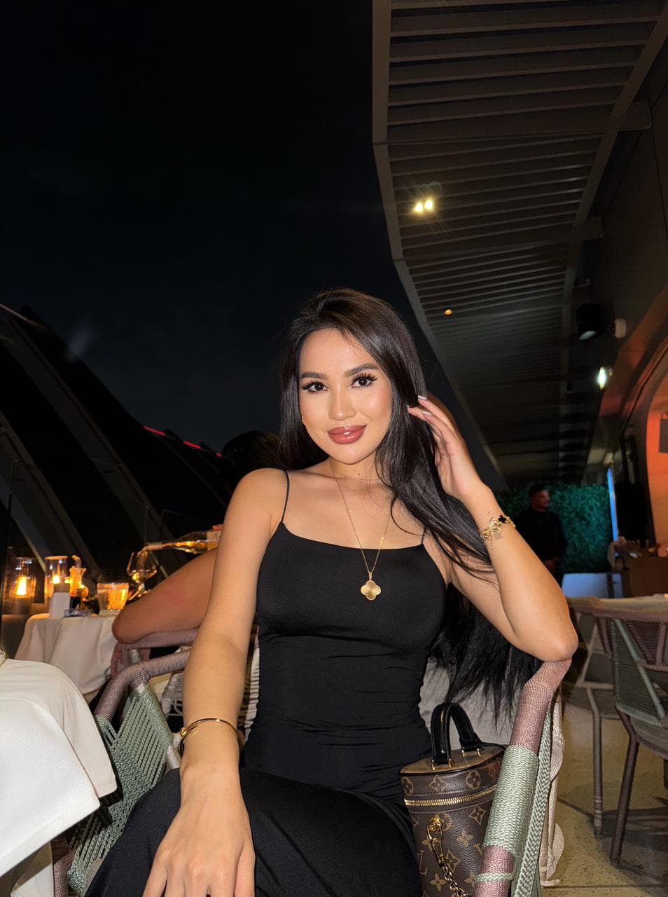 Escort Aliya portret, Almere
