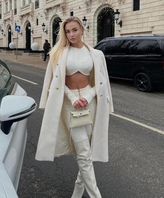 Kara Tilburg escort — foto 3