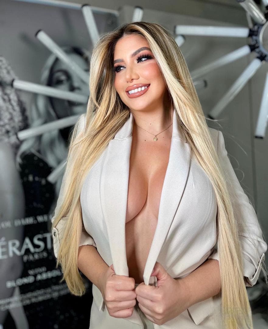 Alexandra — 25-jarige escort in Breda