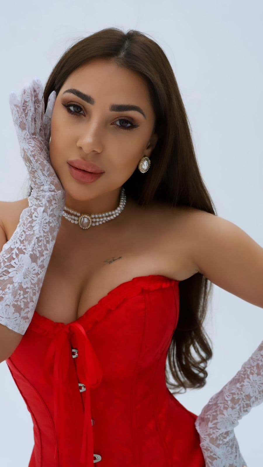 Escort Lara portret, Breda