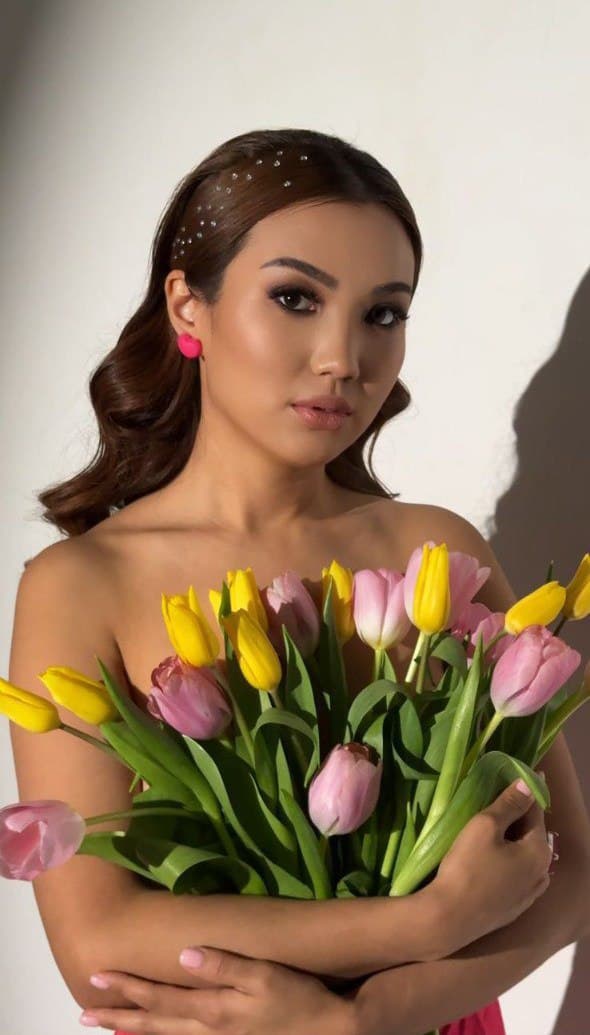 Di (27) | Amsterdam escort