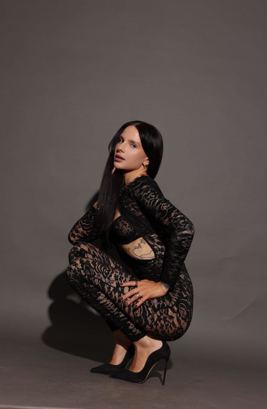 Escort Yustina (Amsterdam) — afbeelding 4