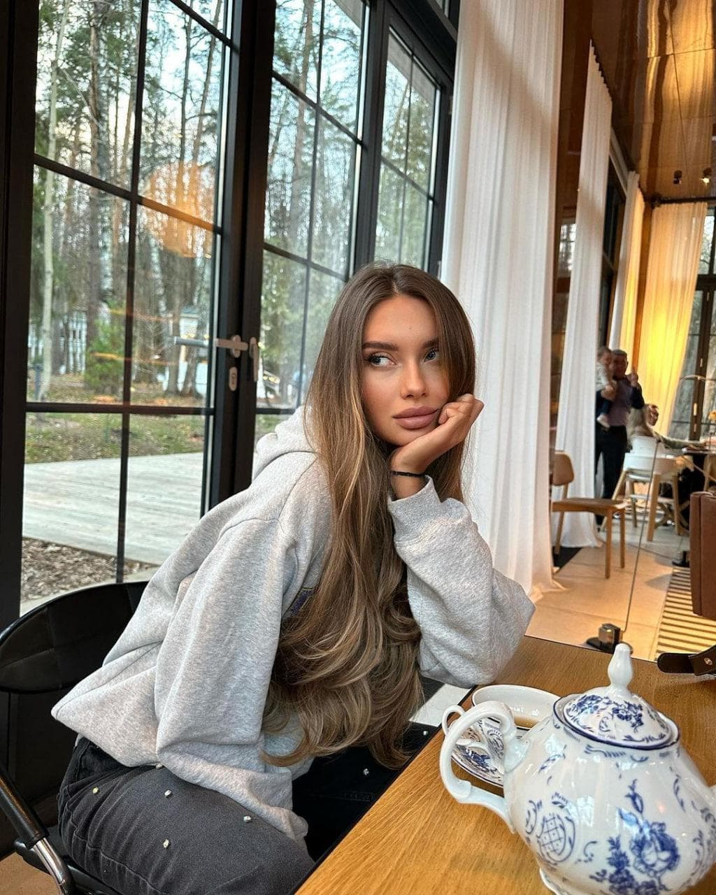Lara Tilburg escort — foto 5