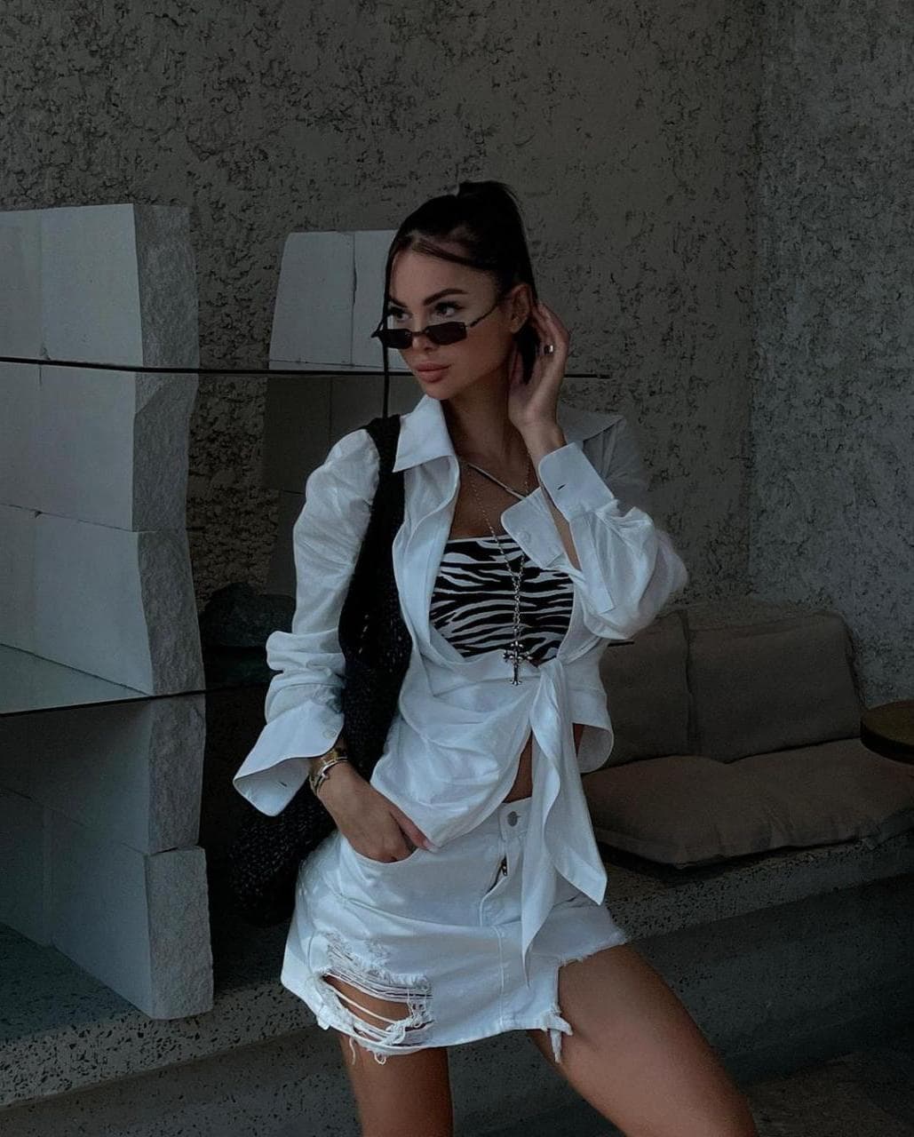 Eleanor, brunette petite escort Utrecht