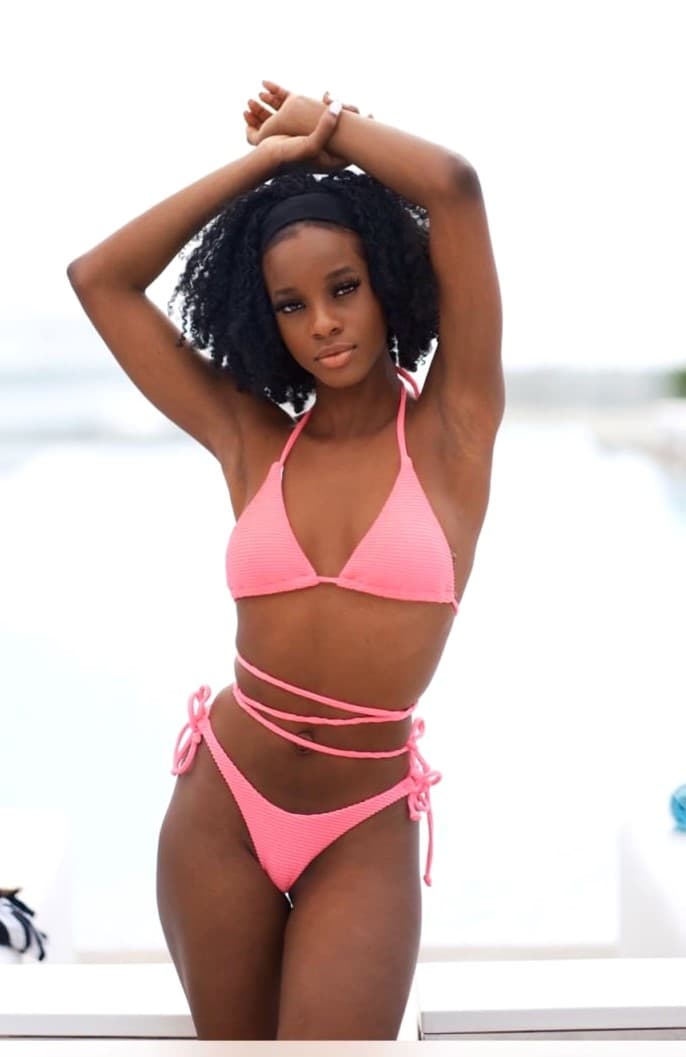 Amanda — 23-jarige escort in Amsterdam