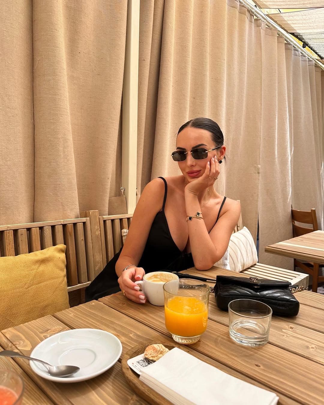 Juliette Groningen escort — foto 18