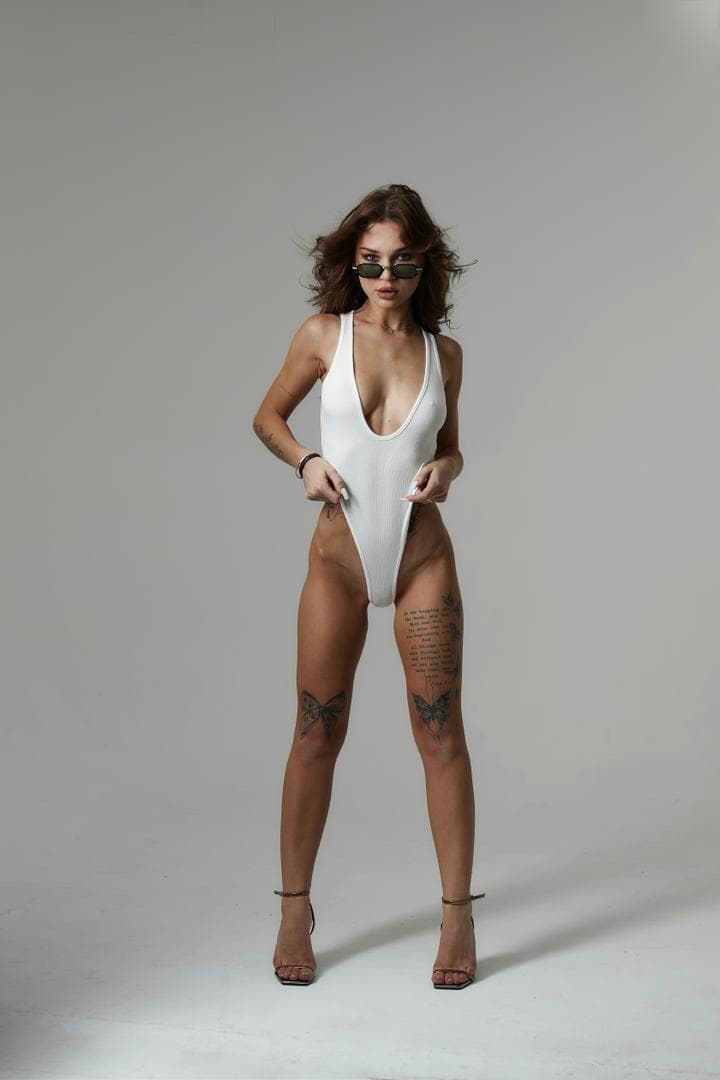 Kari Amsterdam escort — foto 4