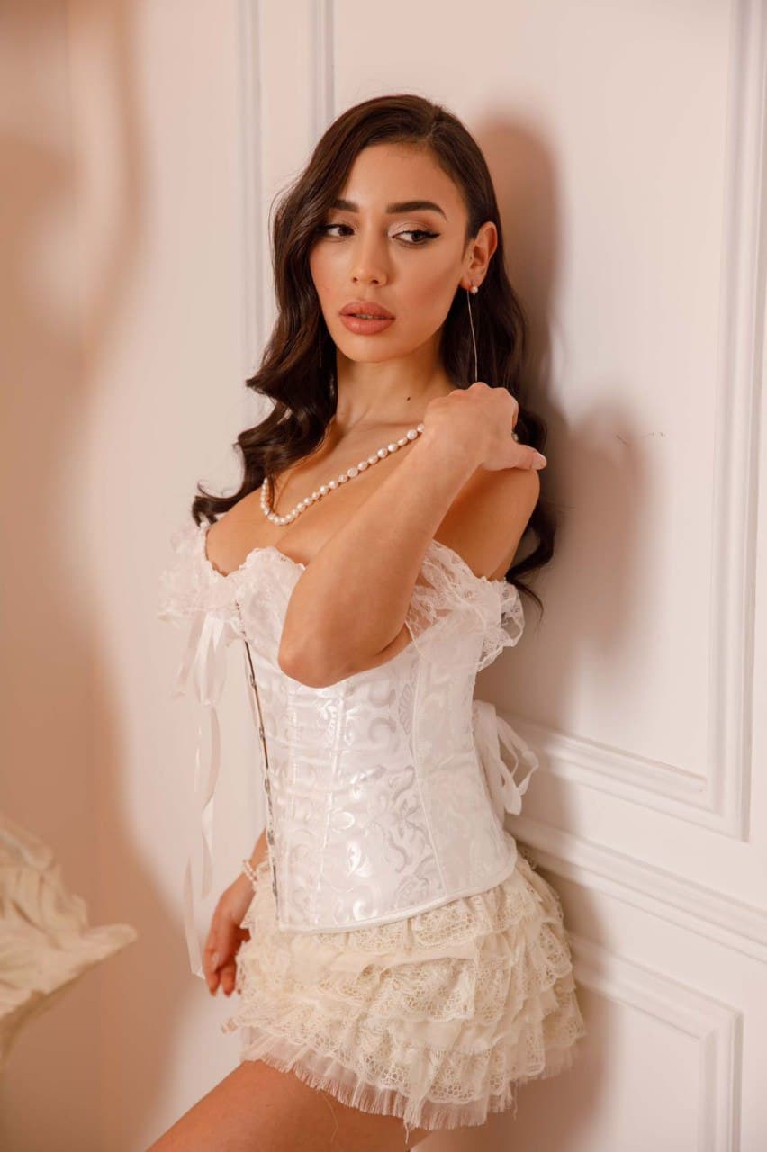 Escort Adriana (Den Haag) — afbeelding 3