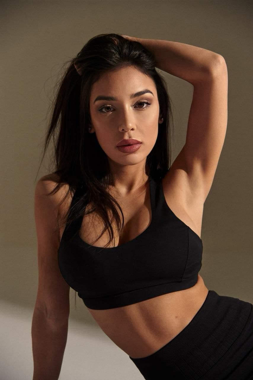 Adriana, 24 — foto 8 in Den Haag